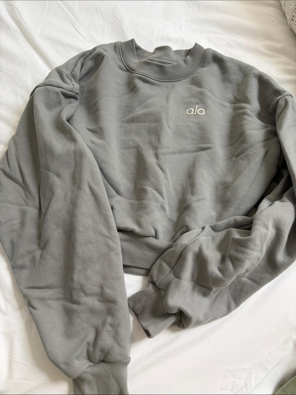 ALO cropped accolade sweatshirt size S